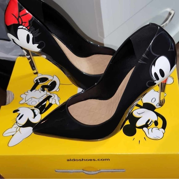 Disney x Aldo Mickey Minnie Heels - Picture 3 of 6